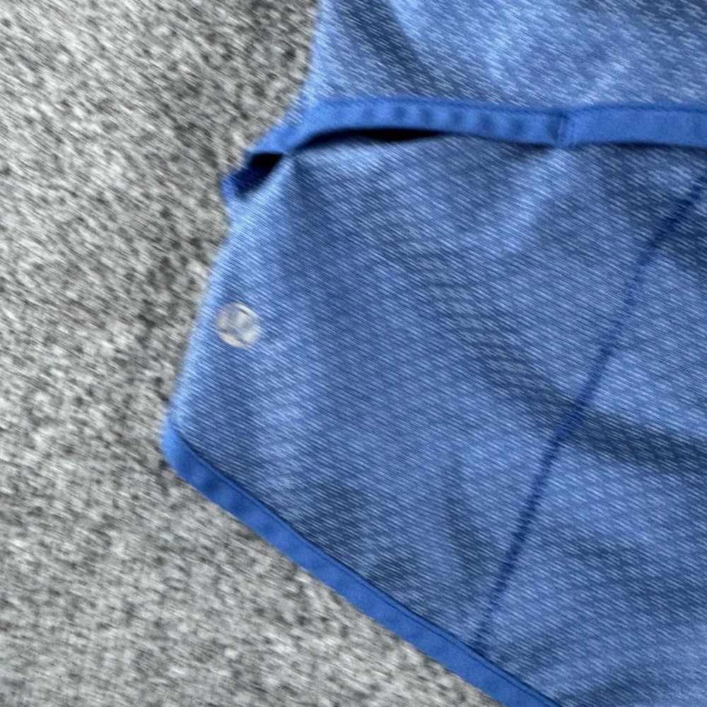 Lululemon Shorts Womens 8 Blue Lined Running Athletic Gym Training Pockets